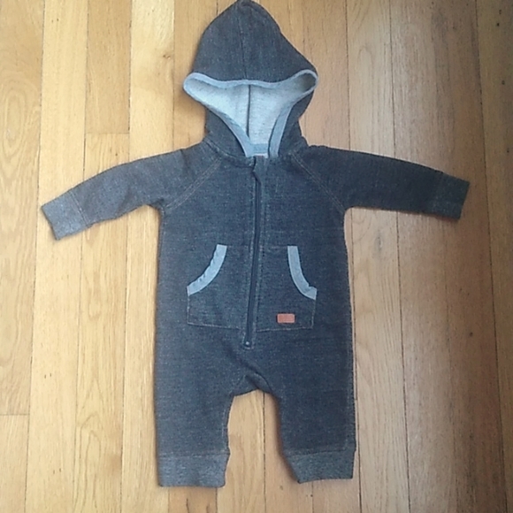 7 For All Mankind Onesie - Picture 1 of 7